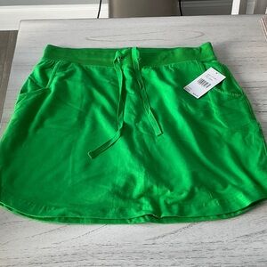 Green Women's Skort KIWI FRESH NWT. SIZE L
